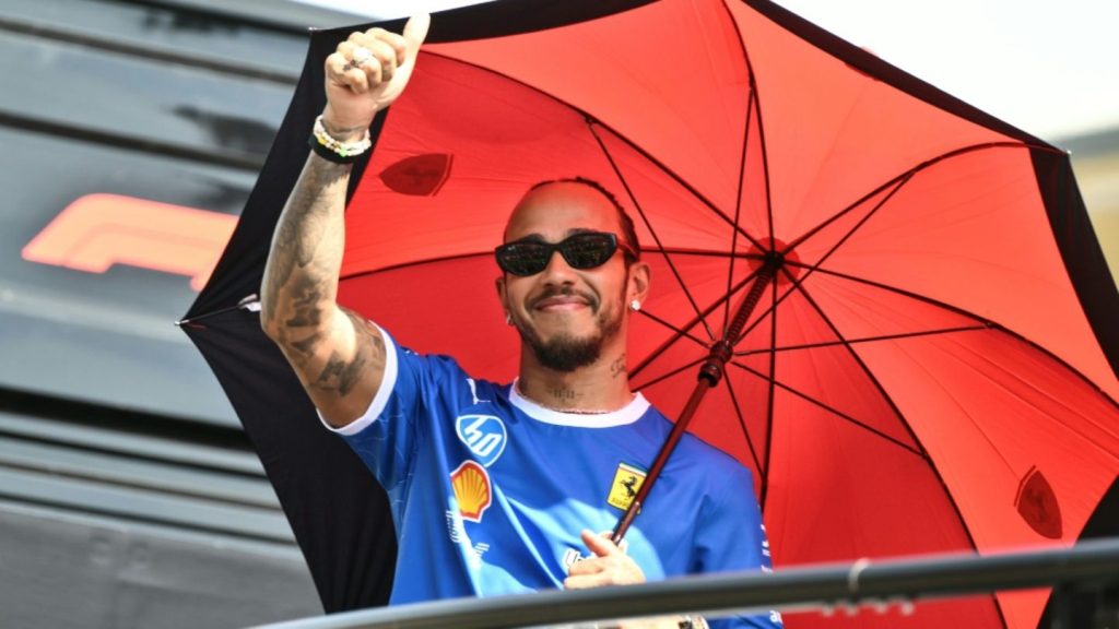 Hund krank: Lewis Hamilton verzichtet auf Ferrari-Reifentest