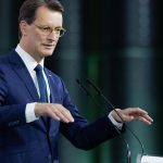 Technologie: "Diese Dinge müssen weg" – Wüst fordert Offenheit für KI
