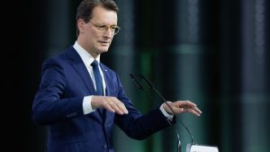 Technologie: "Diese Dinge müssen weg" – Wüst fordert Offenheit für KI