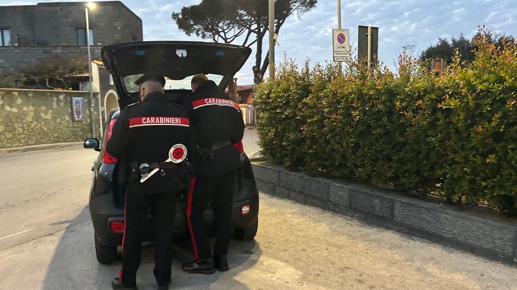 Italien: Polizei hebt in Italien enorme illegale Zigarettenfabrik aus