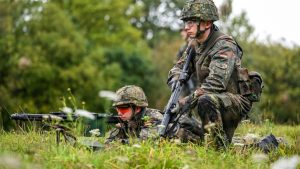 CDU-Fraktionsvize will NVA-Soldaten als Bundeswehr-Reservisten