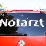 Unfälle: Regionalzug rammt Transporter – Fahrer schwer verletzt