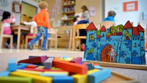 Kinderbetreuung: Kita-Fachkräfte: MV über Durchschnitt - Kita-Aus befürchtet