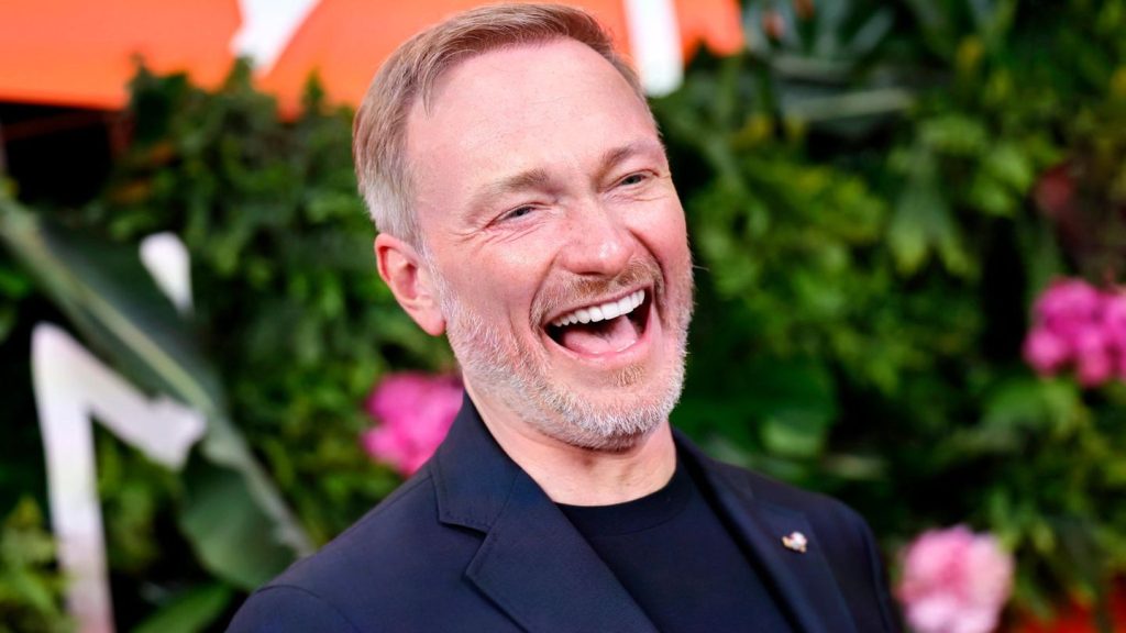 Ex-Finanzminister: Christian Lindner ist zurück: "Ich wünsche der Regierung Fortune"