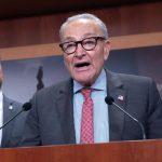 Politischer Druck wächst: Demokraten-Führer Chuck Schumer sieht die USA auf dem "Weg zur Diktatur"