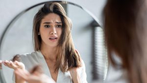Haarpflege: Dünnes Haar: Diese Ursachen und Behandlungsmöglichkeiten gibt es