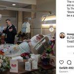 Leute von heute : Elton John schockt Fans mit Glitzer-Gips