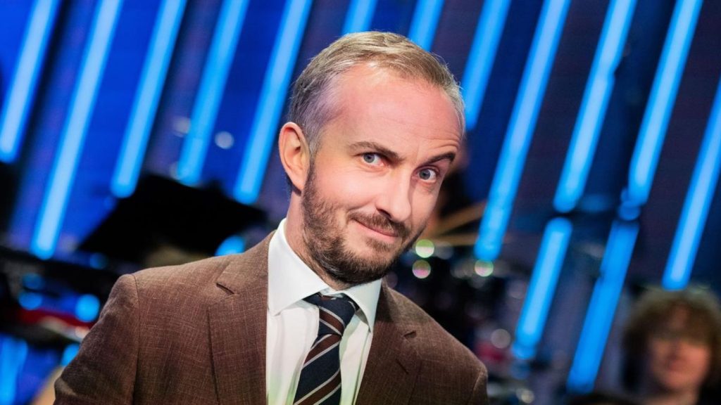 Gerüchte über Kürzungen: Böhmermann witzelt über "uncancelbares ZDF Magazin Royale"