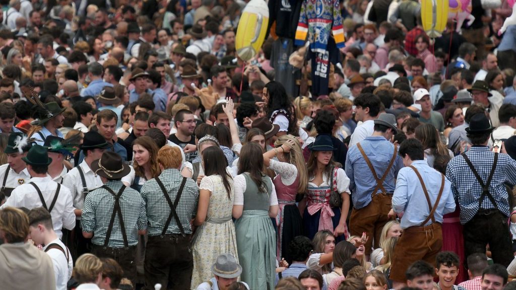 Notfälle: Wiesn-Gelände wegen Überfüllung geschlossen
