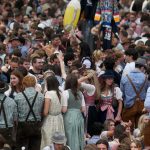 Notfälle: Wiesn-Gelände wegen Überfüllung geschlossen