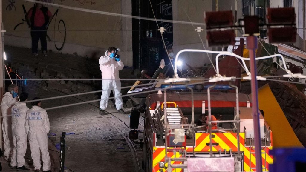 Portugal: Historische Straßenbahn in Lissabon entgleist – 15 Tote