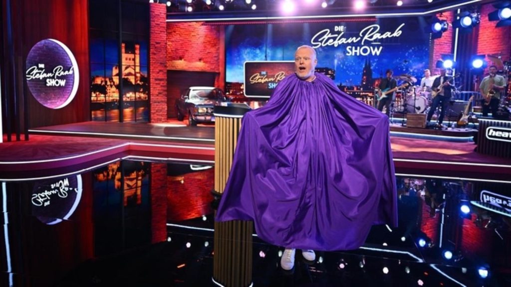 RTL-Show: "Unterhaltsam" oder "Tiefpunkt"? Stefan Raab zeigt zur Primetime Penis-Akrobatik