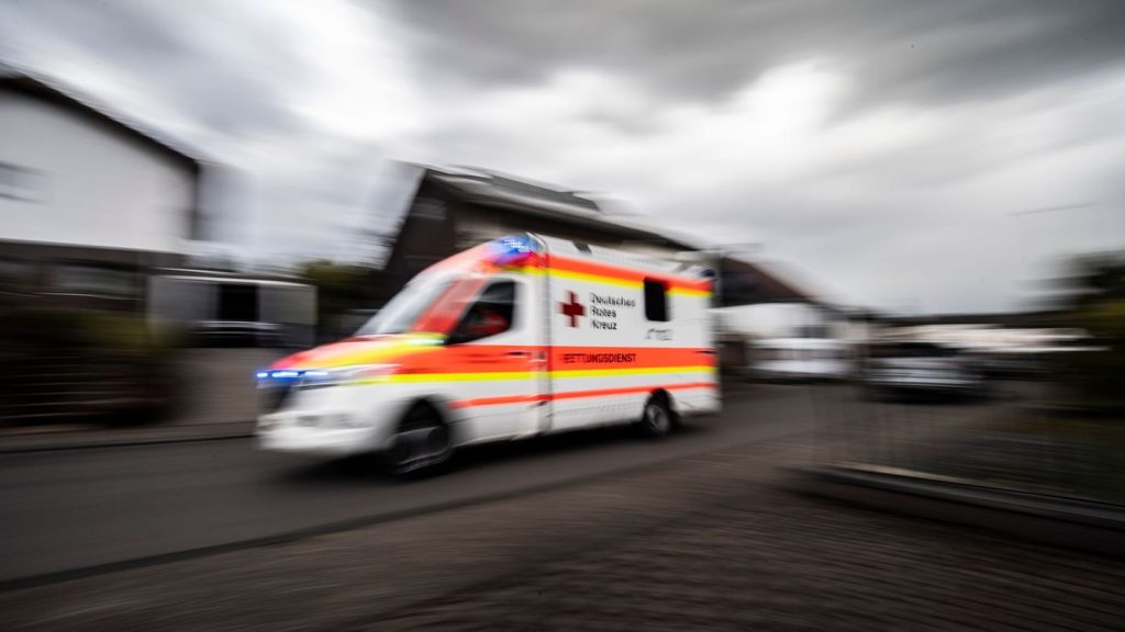 Verkehr: 82-jähriger Autofahrer stirbt bei Unfall - mehrere Verletzte