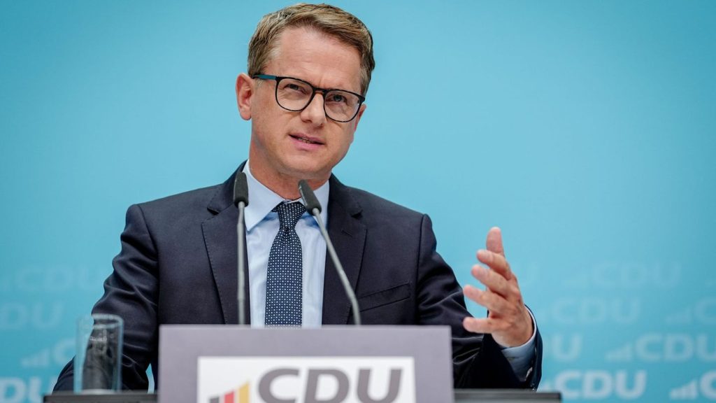Jugendschutz im Internet: CDU-Generalsekretär offen für Social-Media-Verbot bis 16