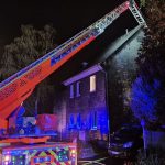 Verkehr: Feuer in Kinderheim – Einsatzkräfte retten Hauptgebäude
