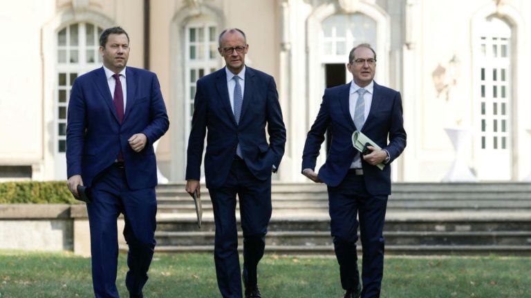 "Sonntagstrend": Zustimmung für Regierungskoalition auf niedrigstem Wert seit Antritt
