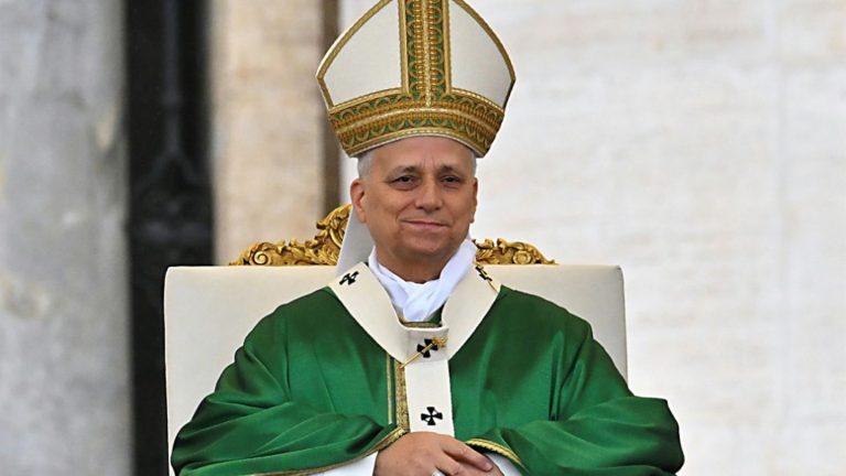 Papst Leo XIV. besucht bei erster Auslandsreise Türkei und Libanon