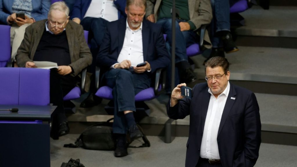 Bundestag hebt Immunität der AfD-Abgeordneten Brandner und Moosdorf auf