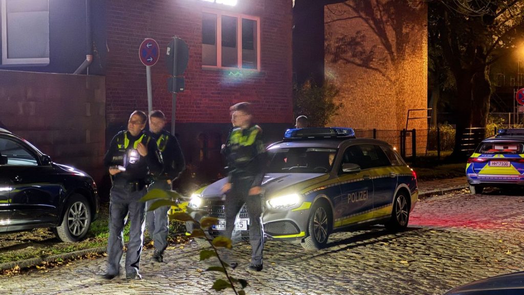 Streit unter Bekannten?: Zwei Männer durch Schüsse in Hamburg schwer verletzt