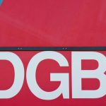DGB-Chefin Fahimi attackiert Bundesregierung und droht mit Streiks