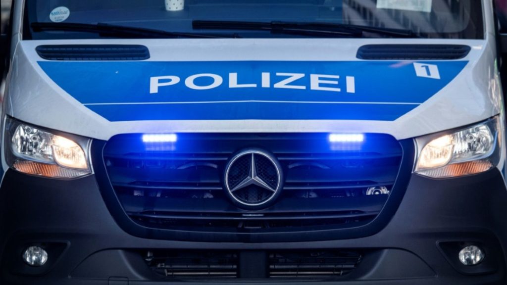 Vater überfährt einjährige Tochter und verletzt sie tödlich