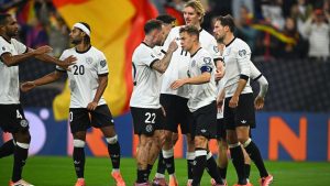Fußball-Nationalmannschaft: Mit Dreiklang nach Belfast: Gier, Galligkeit und gute Laune