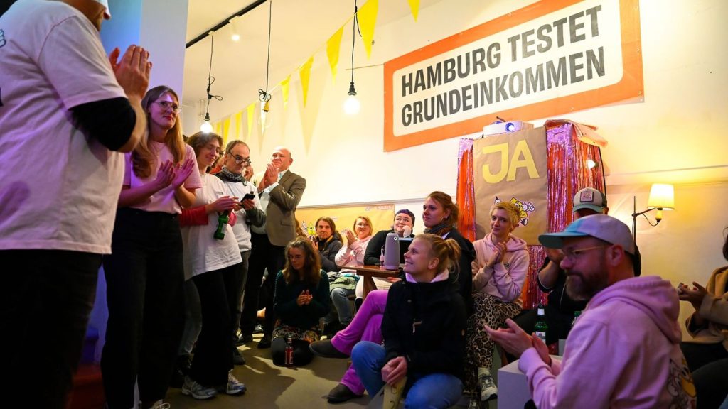 Volksentscheid: Volksentscheid für Grundeinkommen in Hamburg gescheitert