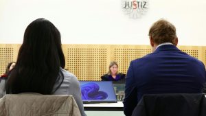 Verhandlung in Österreich: Zwölfjährige als "Hilfschirurgin"? Prozess um Schädel-OP