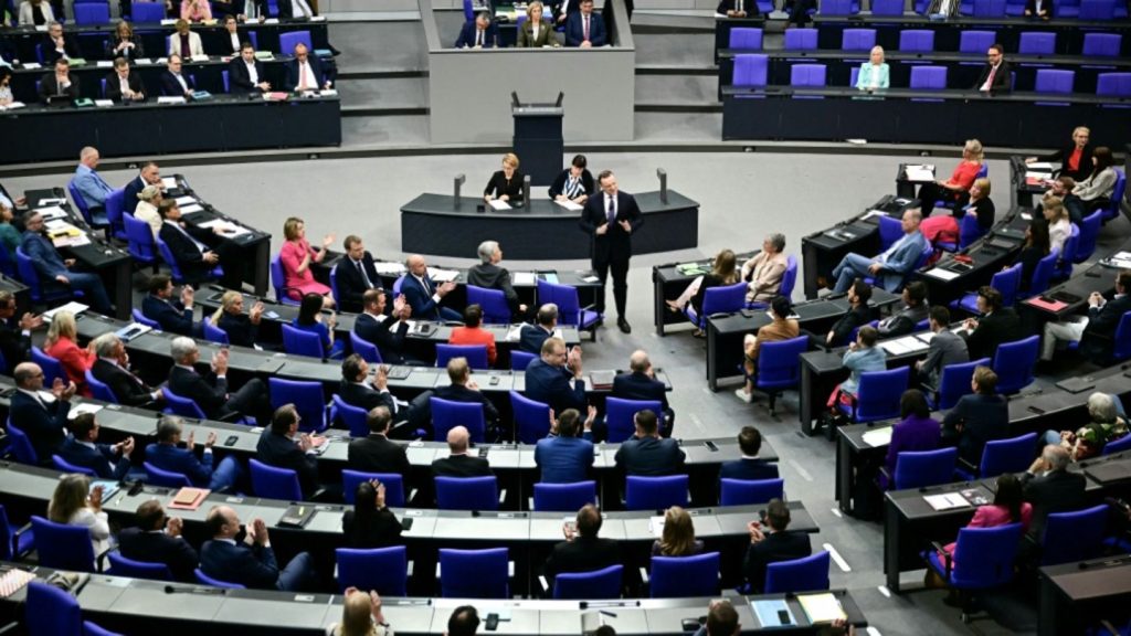 Bundestag berät über Bedrohungslage in Deutschland und Bundeswehreinsätze