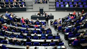 Bundestag berät über Bedrohungslage in Deutschland und Bundeswehreinsätze