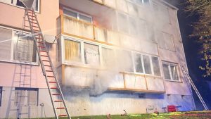 Brände: Kellerbrand in Detmold: Feuerwehr evakuiert 31 Bewohner