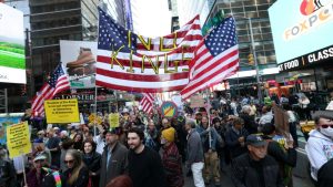 "No Kings"-Demonstrationen in den USA begonnen