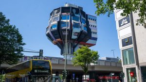 Leerstand in Berlin: Polizei räumt Bierpinsel nach Protestaktion