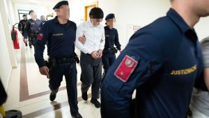 Prozess in Wien: Lehrerin missbraucht und erpresst: Sechs Teenager verurteilt