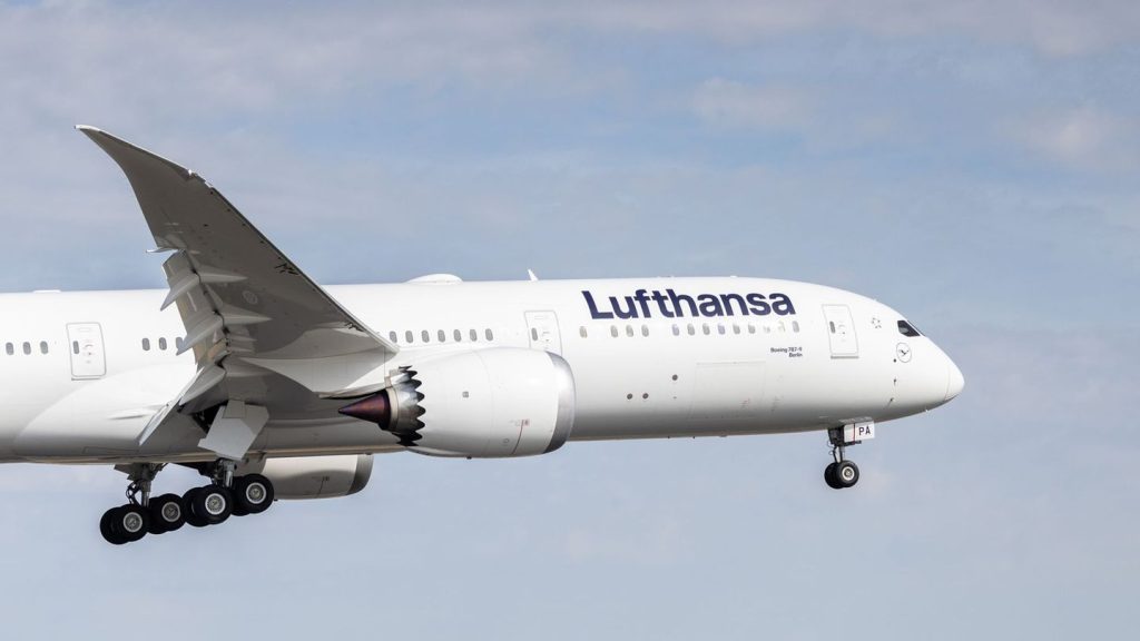 Boeing 787: Lufthansa tauft Hoffnungsträgerin mit Problemen