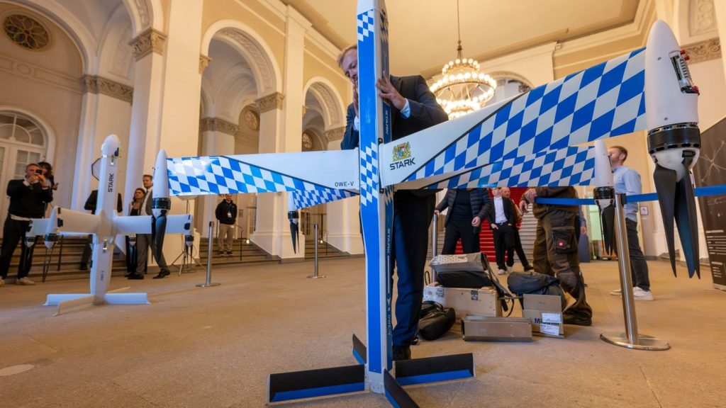 Rüstungsindustrie: Bayern rollt Rüstungsindustrie den roten Teppich aus