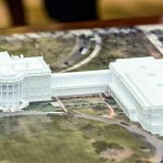 Trump: Fast kompletter Ostflügel vom Weißen Haus wird für Ballsaal abgerissen
