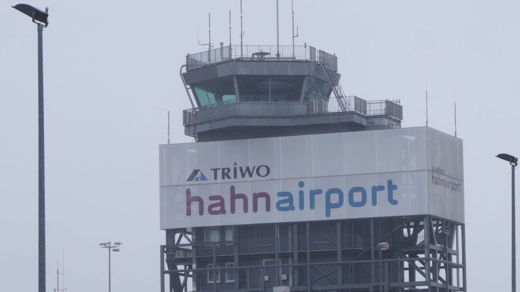 Kurzer Flug: Warnlampe zwingt Airbus A340 zur Umkehr