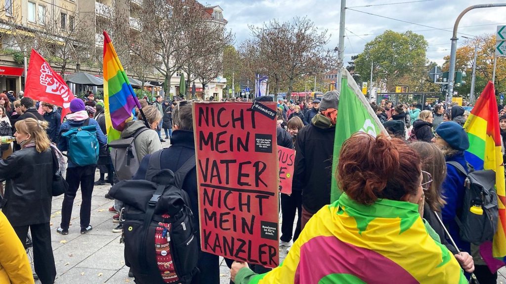 Gesellschaft: Demo für ein "buntes Stadtbild" in Dresden