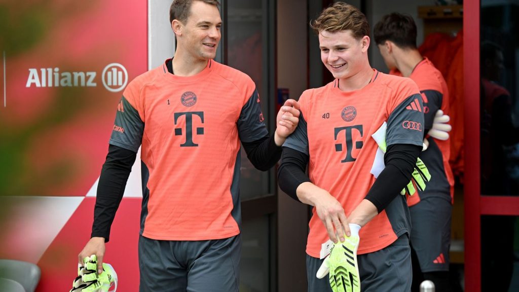 Fußball-Bundesliga: Überraschung im Bayern-Tor - Eberl: "Das Spiel des Jahres"