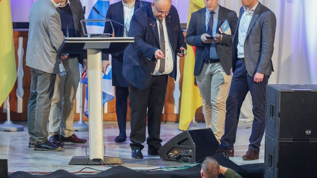 AfD-Landesparteitag: Machtkampf in der Bayern-AfD - Streit auf Parteitag