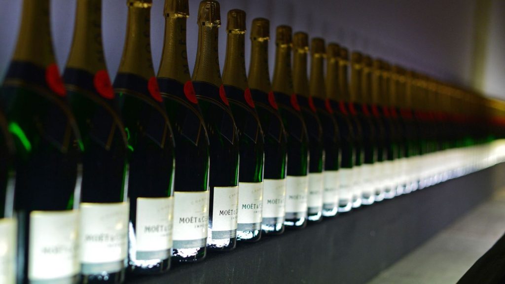 Dreister Ladendiebstahl: Champagnerdieb spaziert aus Supermarkt