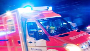Gegen Ampelmast geprallt: Fahrt mit Freunden endet für jungen Biker tödlich
