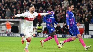 Fußball-Bundesliga: Nach medizinischem Notfall: VfB bezwingt Mainz mit 2:1