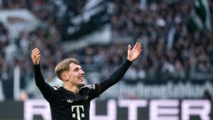 Fußball: Bericht: Neuer Vertrag für Bayerns Top-Talent Lennart Karl