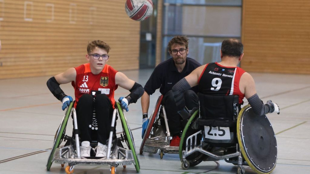 Aktion Kindertraum: 15-jähriges Rugby-Talent bekommt Sportrollstuhl dank Spenden