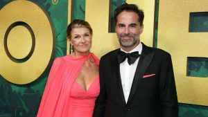 Connie Britton: "White Lotus"-Star soll sich verlobt haben