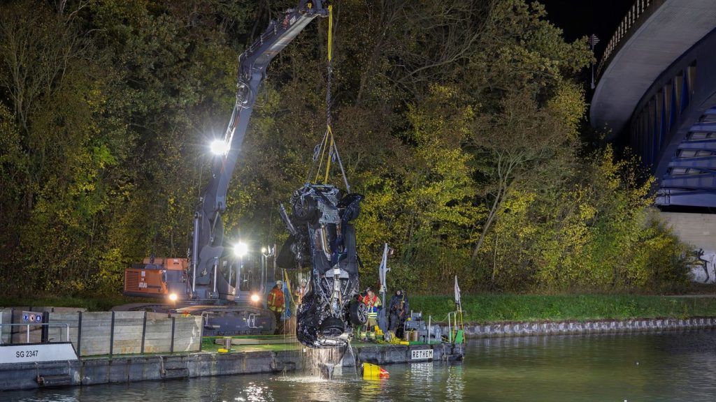 Bei Braunschweig: Drei Tote im Kanal: Unfallauto war unterschlagen