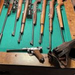 Organisierte Kriminalität: Noch mehr Waffen hinter Geheimtür in Remscheid entdeckt