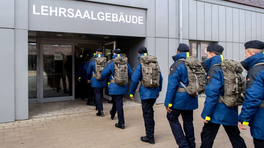 Freiwillige Grundausbildung: Ausbildungsstart für neue Marine-Rekruten in Wilhelmshaven